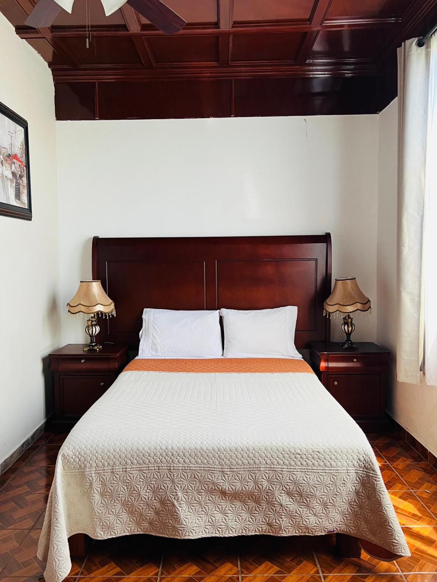Hosteria Casa Marquez レオン エクステリア 写真